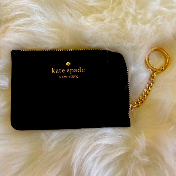 kate spade Handbags - NWT KATE SPADE wallet with lots of credit card pockets